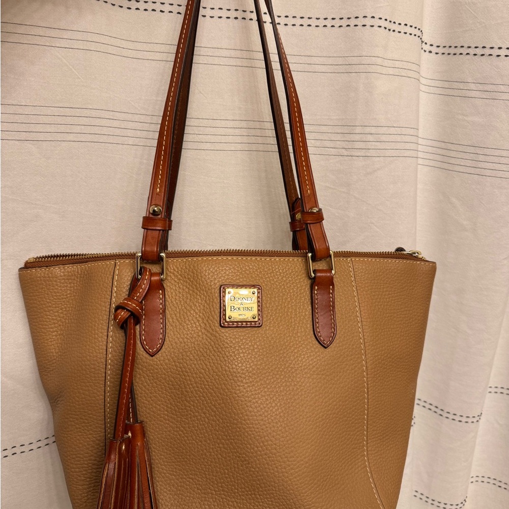 Dooney & Bourke Wexford Tan Maxine Tote